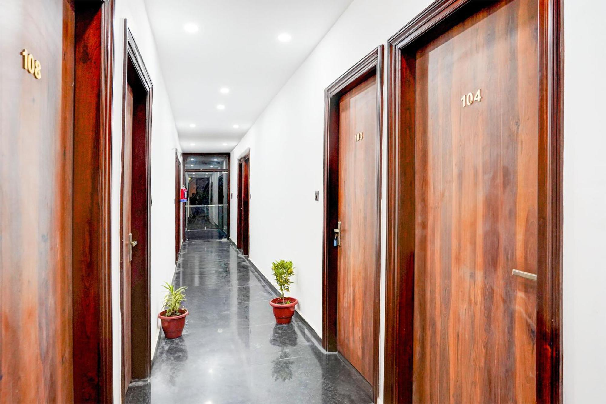 Super Collection O 63 A Noida Hotel Exterior photo